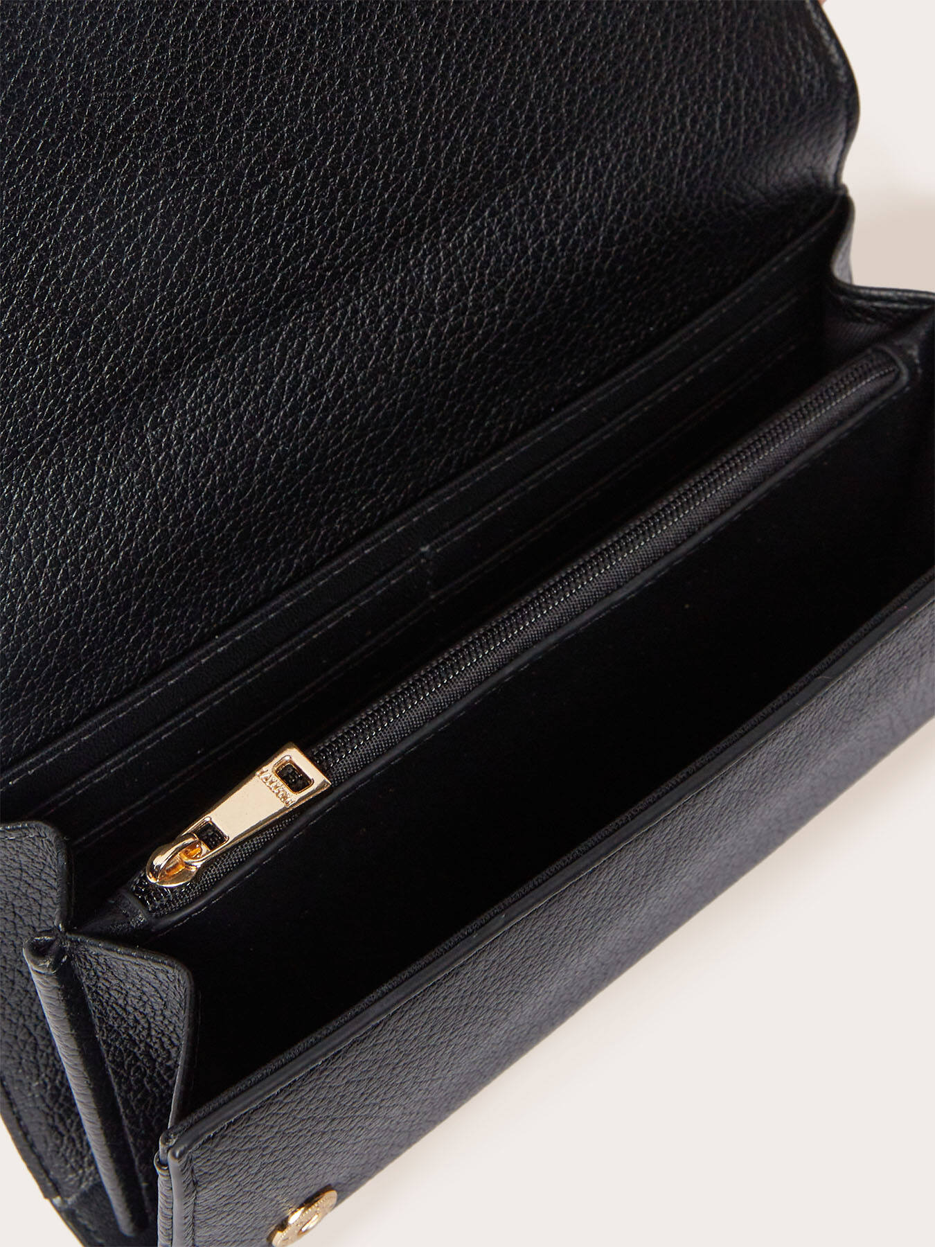 Cartera de tejido revestido image number 2