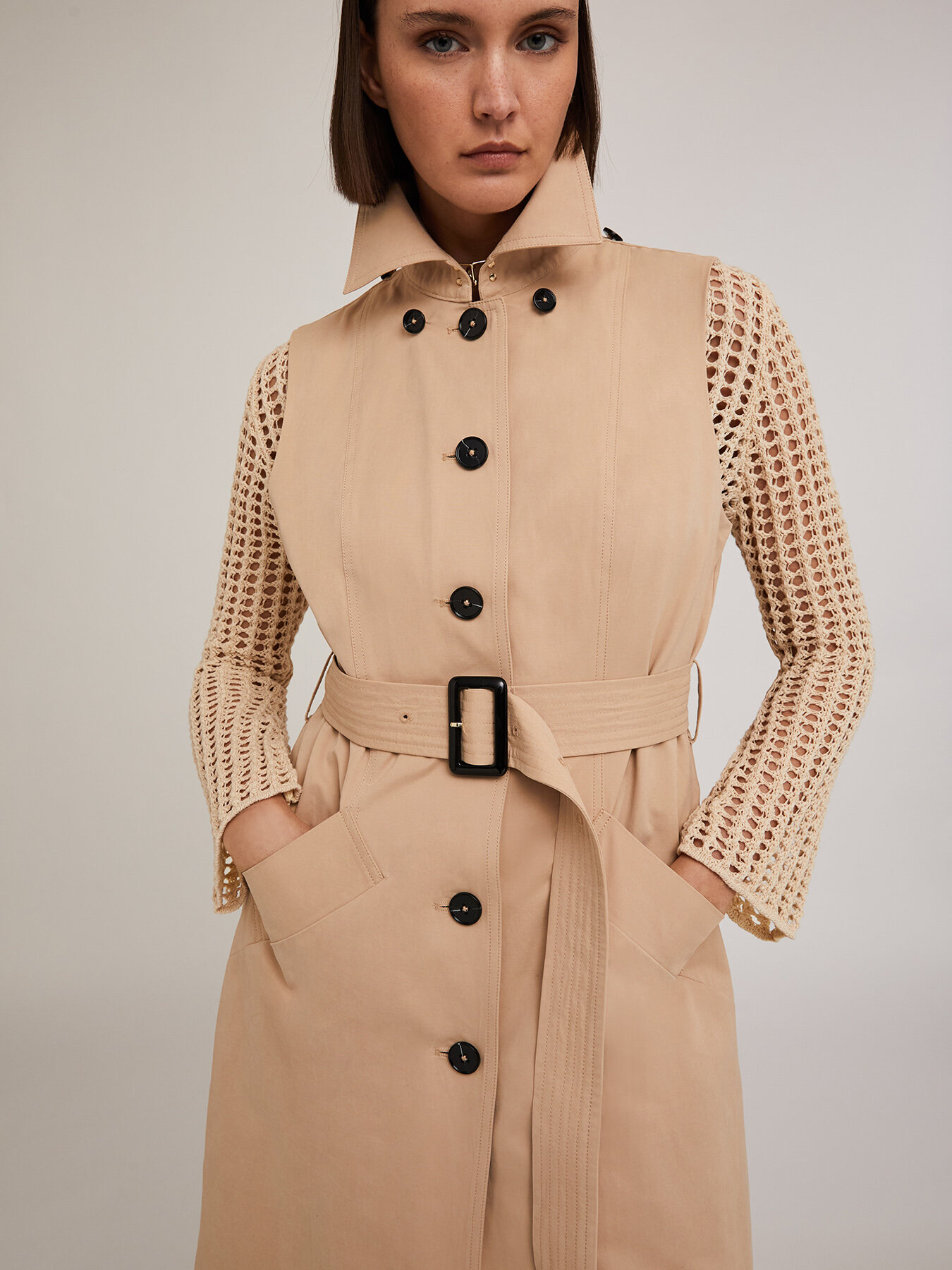 Trench &agrave; simple boutonnage en tissu technique image number 3