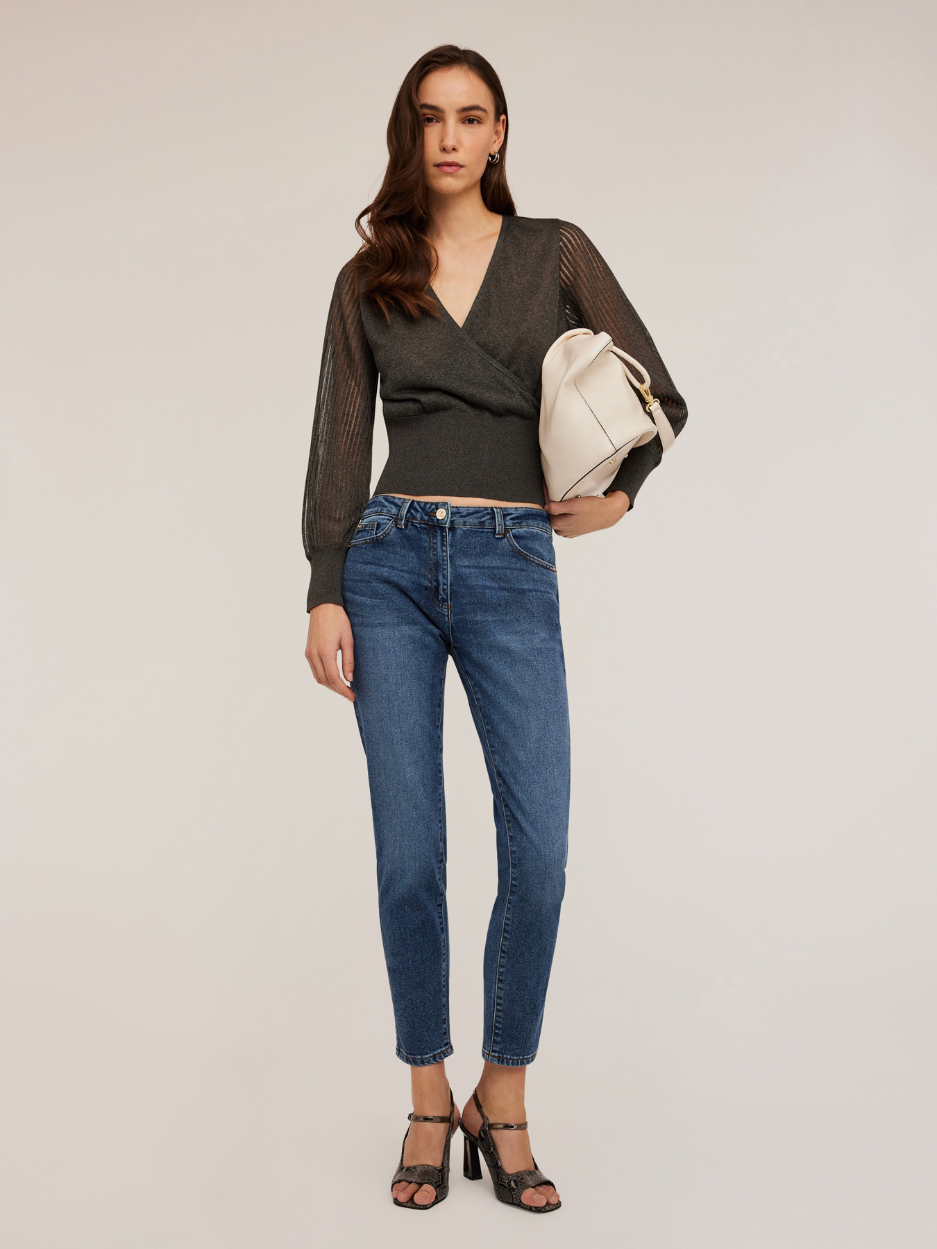 Jersey mit &uuml;berkreuzten und perforierten &Auml;rmeln image number 3