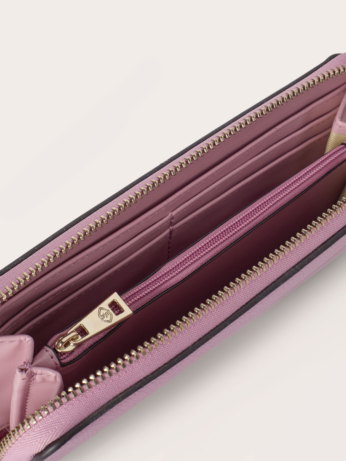 Billetera con cremallera alrededor image number 2