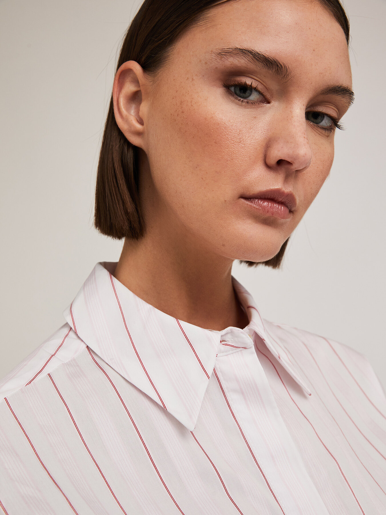 Gestreifte Boxy-Hemdbluse image number 2