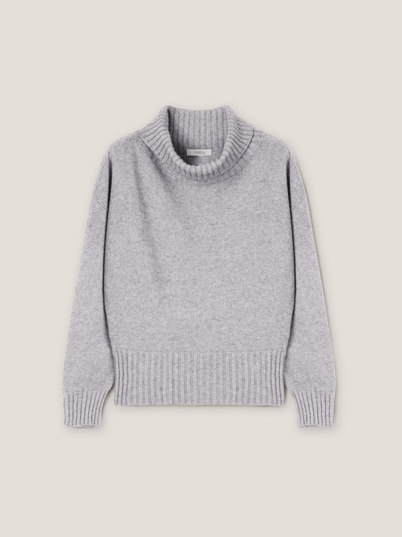 Oversize-Pullover mit Cut-Out hinten