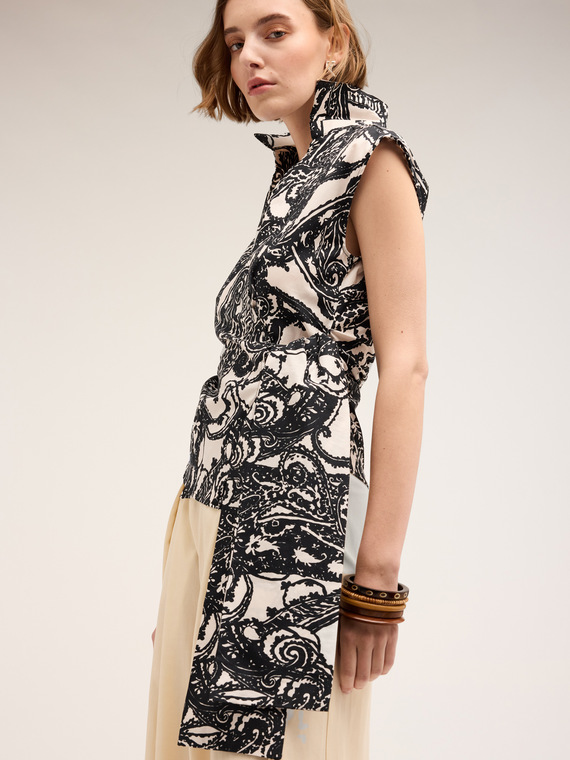 &Auml;rmellose Hemdbluse mit Paisley-Muster