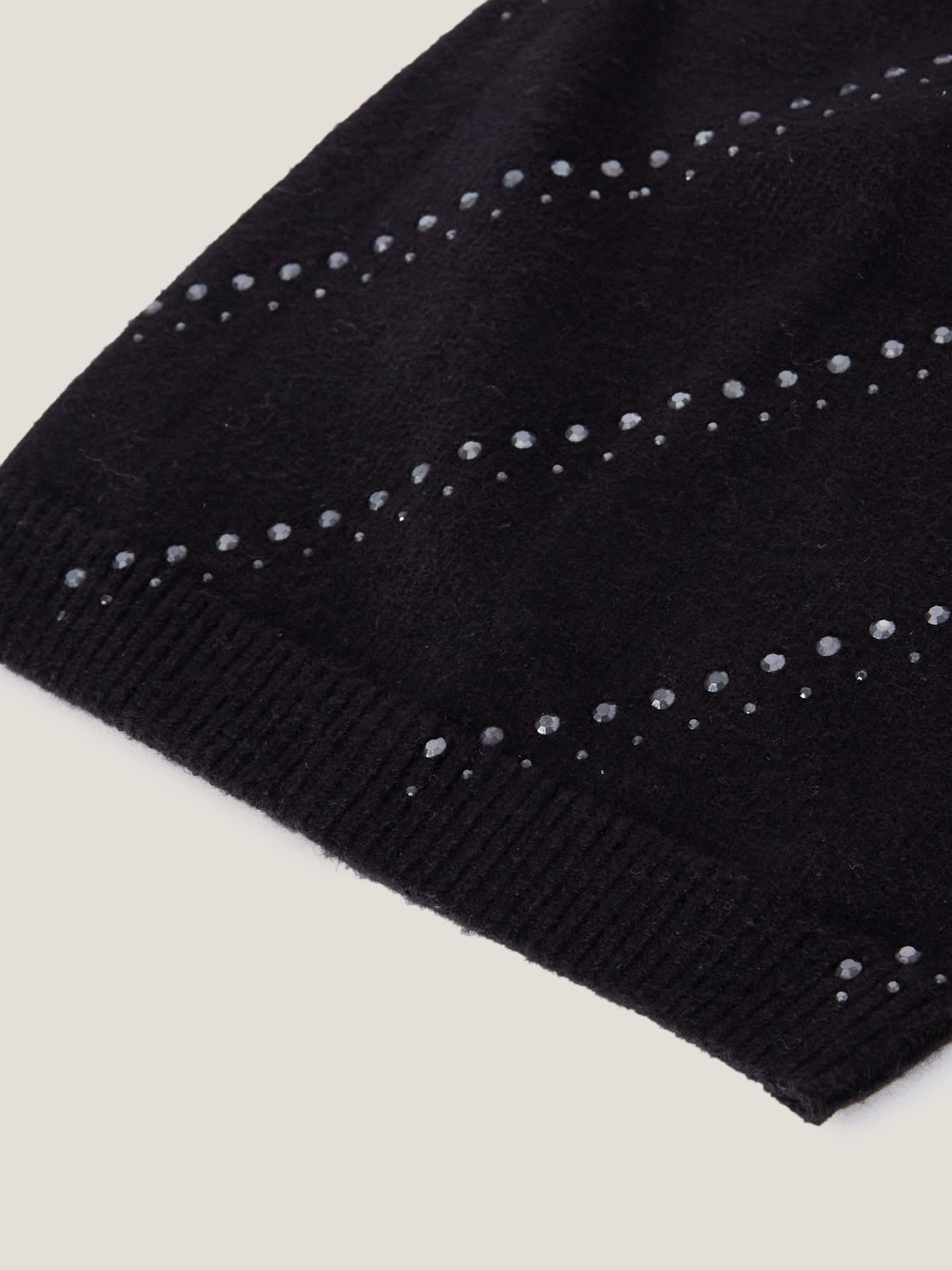 M&uuml;tze mit Mikro-Strass und Nieten image number 2