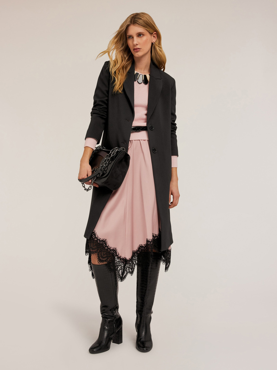 Cappotto monopetto in tessuto cr&ecirc;pe