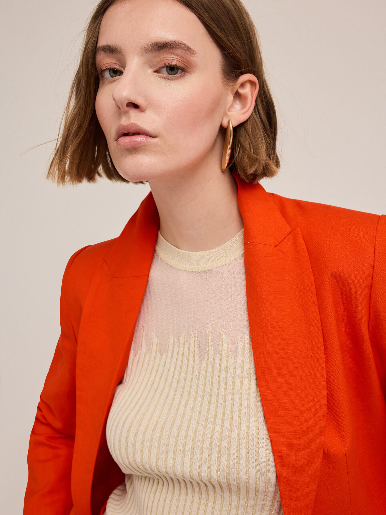 Gerippter Lurex-Pullover mit eingearbeitetem Muster image number 3