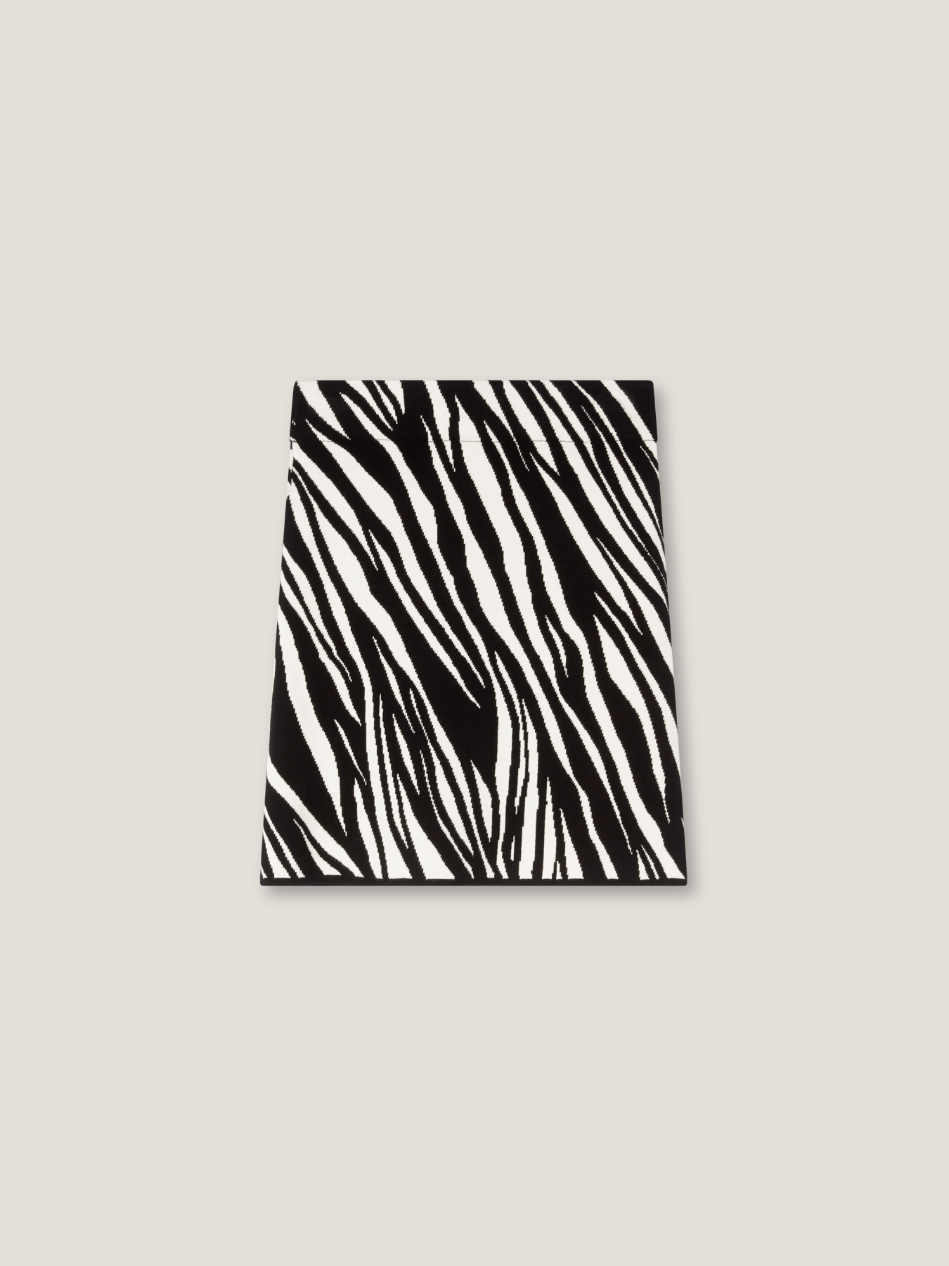 Falda corta de tejido de punto jacquard con estampado de cebra image number 4