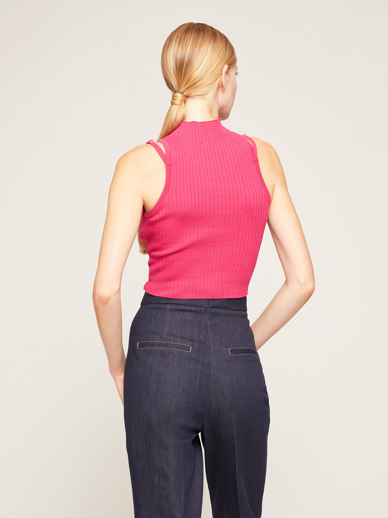 Top en maille avec un empi&egrave;cement image number 1