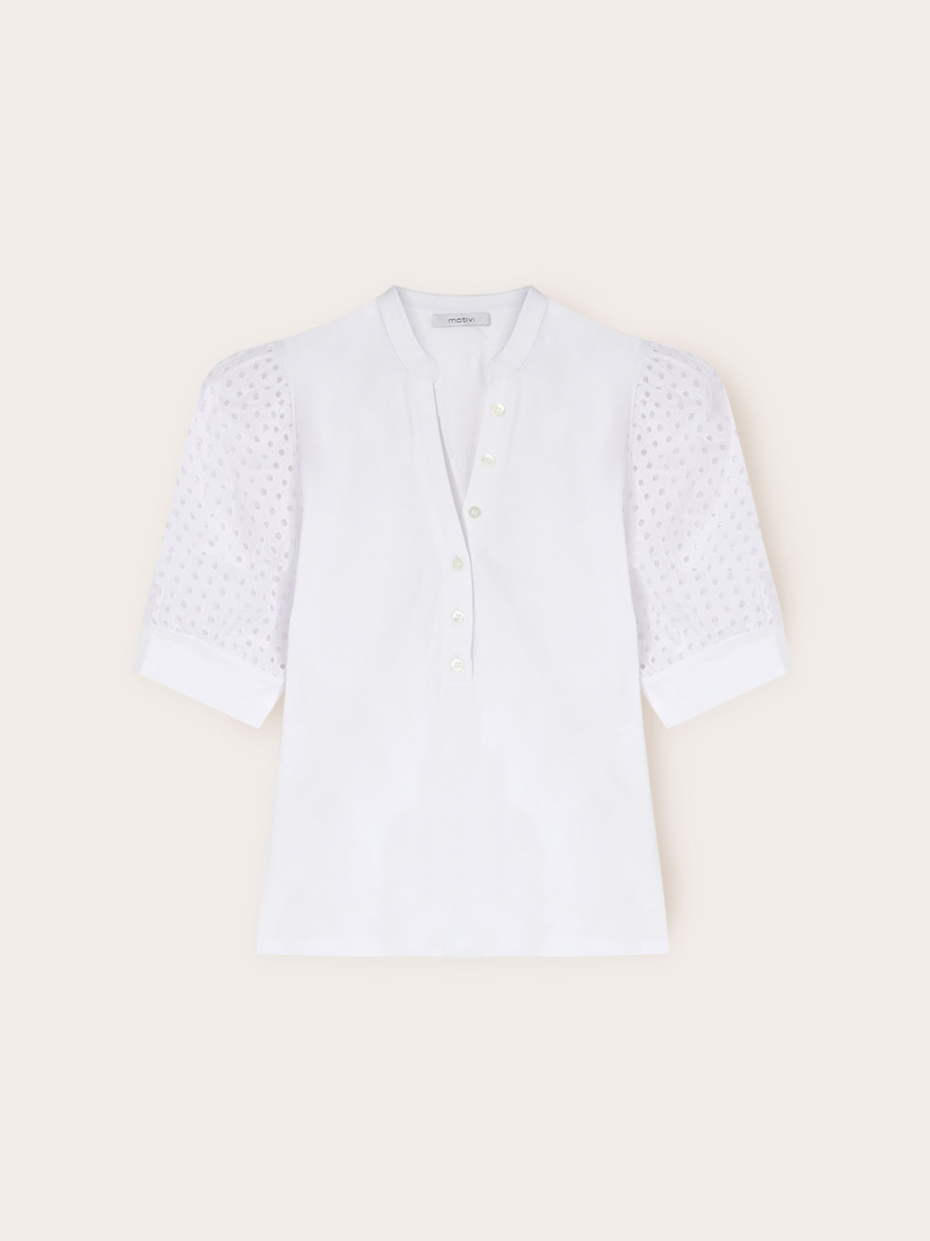 T-Shirt Ausschnitt mit sichtbaren Kn&ouml;pfen und &Auml;rmeln aus St. Galler-Spitze image number 4