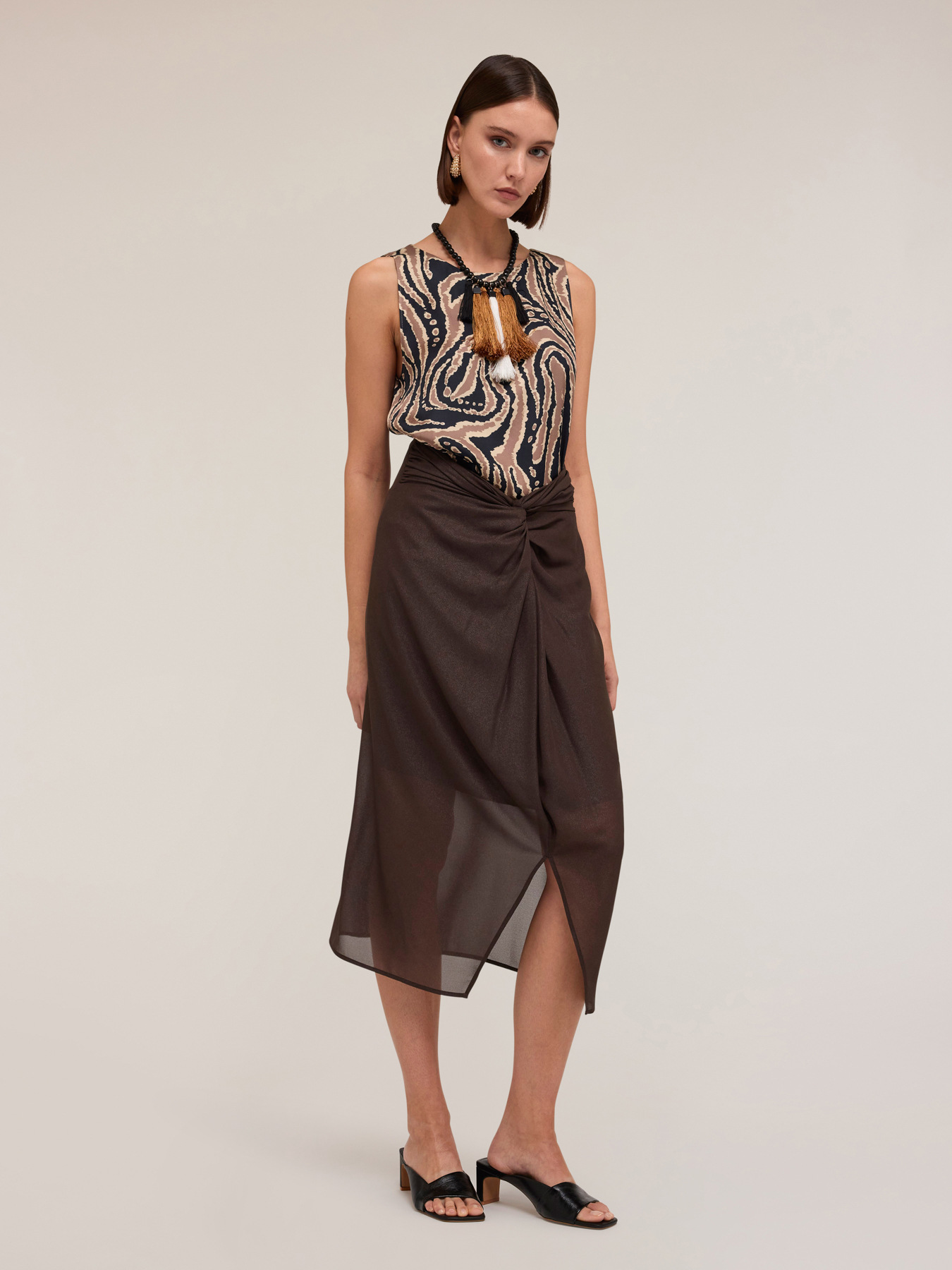 Top fluido stampato con spacco posteriore image number 0