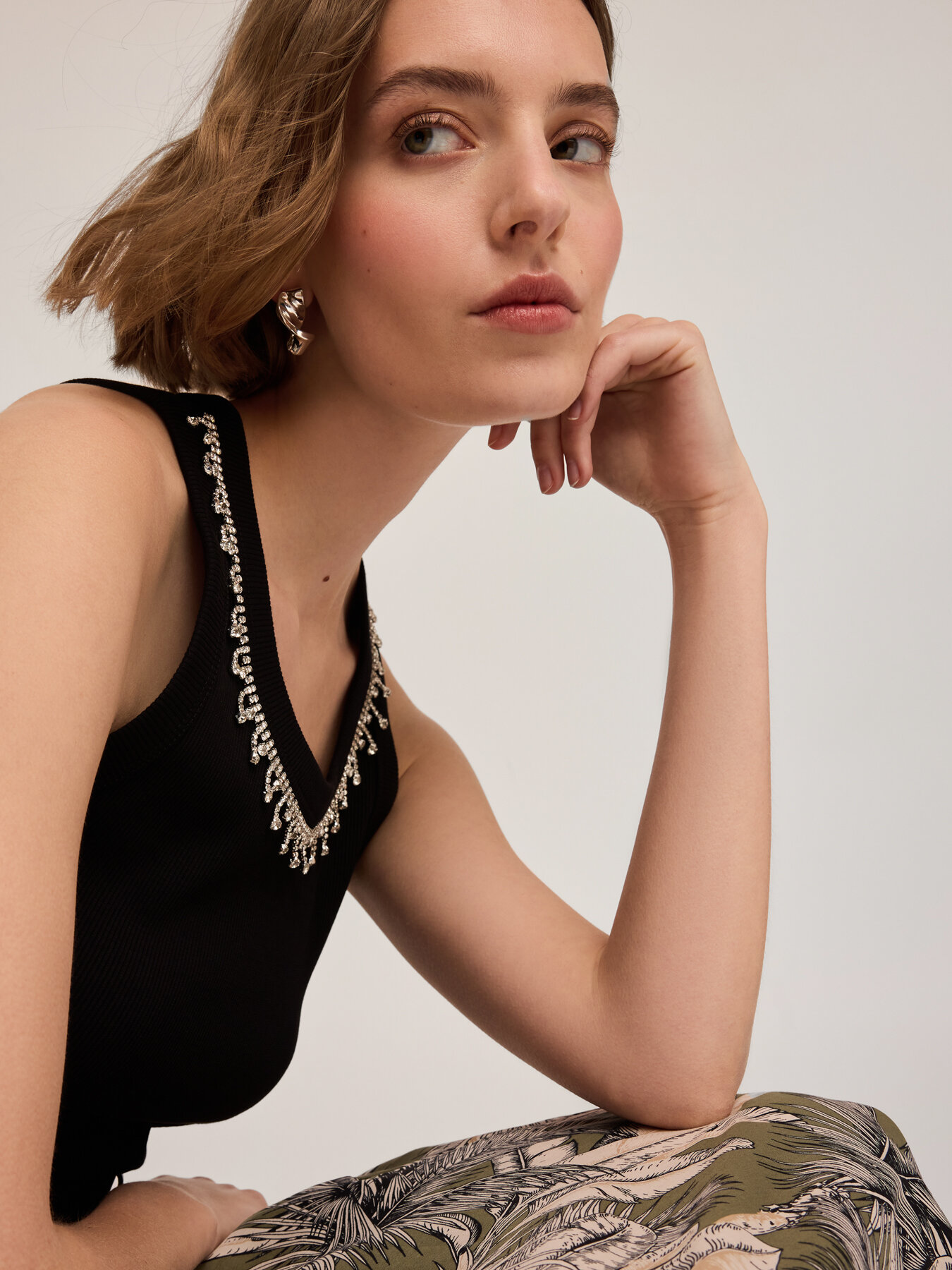 Tank top with crystal fringes image number 3