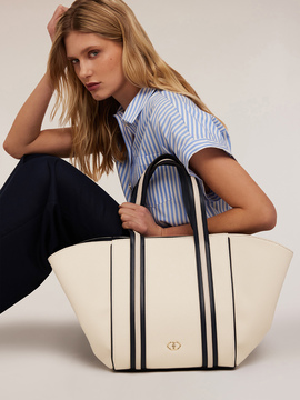 Canvas tote bag with handles