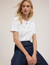 T-shirt con maxi paillettes ricamate image number 3